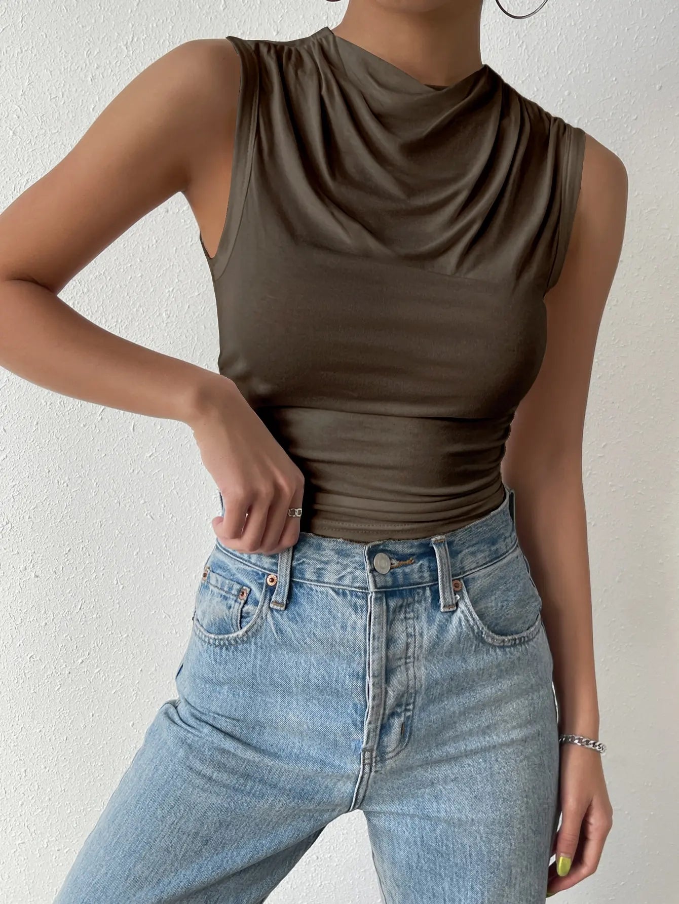 Women's Casual Pleated Design Top Summer Fashion Street Style Solid Color Slim Half High Neck Sleeveless T-Shirt Top