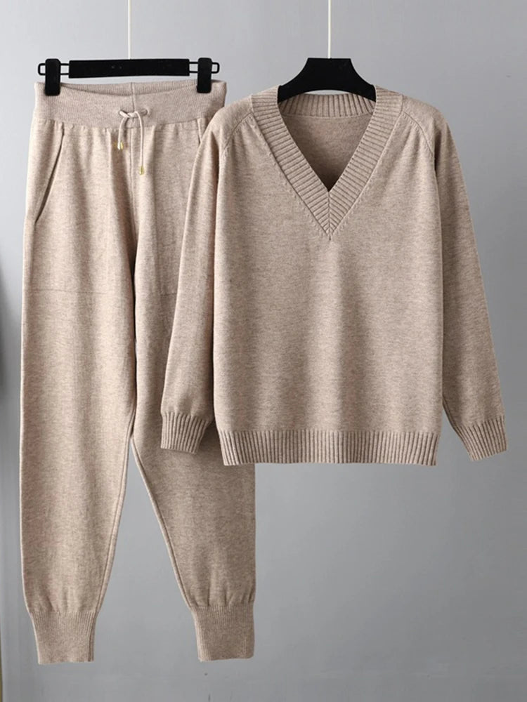 GVUW Knitted Women 2 Pieces Set Women V Neck Full Sleeve Sweater + Pencil Pants Solid Color New Female Clothing