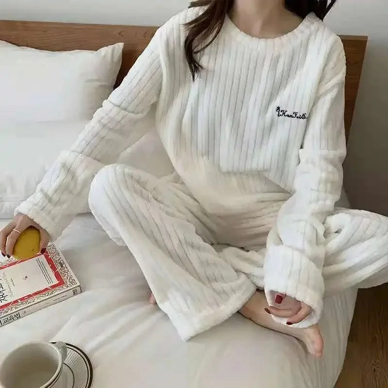 Soft Coral Velvet Jacquard Warm Pajama Set for Women Cozy Loungewear Outerwear for Winter Christmas Valentine's Day Gift ﻿