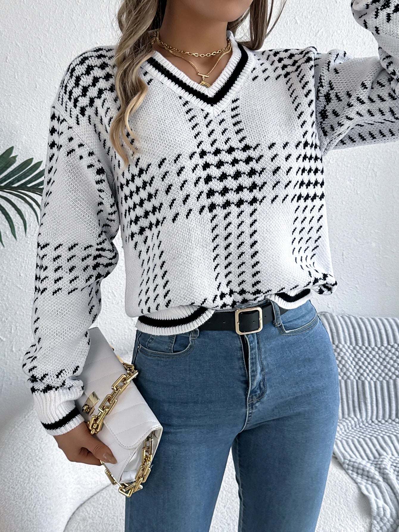 Women's V Neck Color Block Girds Striped Sweaters for Autumn Winter Casual V Neck Lantern Long Sleeve Knitted Pullover Warm Tops