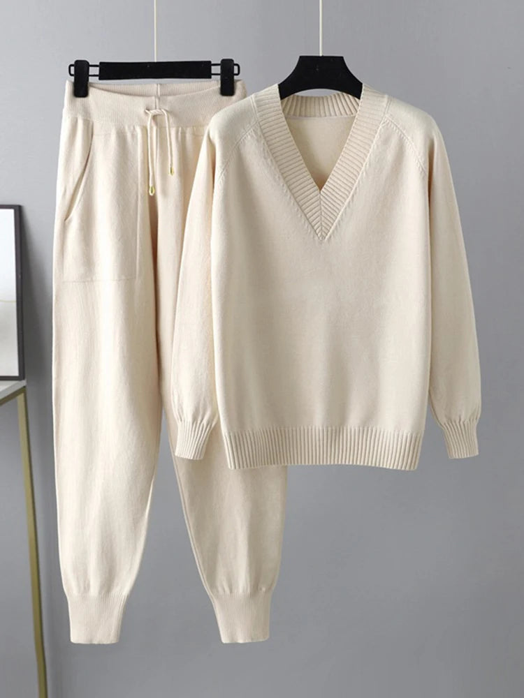 GVUW Knitted Women 2 Pieces Set Women V Neck Full Sleeve Sweater + Pencil Pants Solid Color New Female Clothing